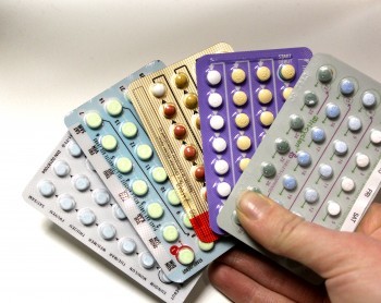 Viete, že hormonálna antikoncepcia ovplyvňuje vašu pleť?